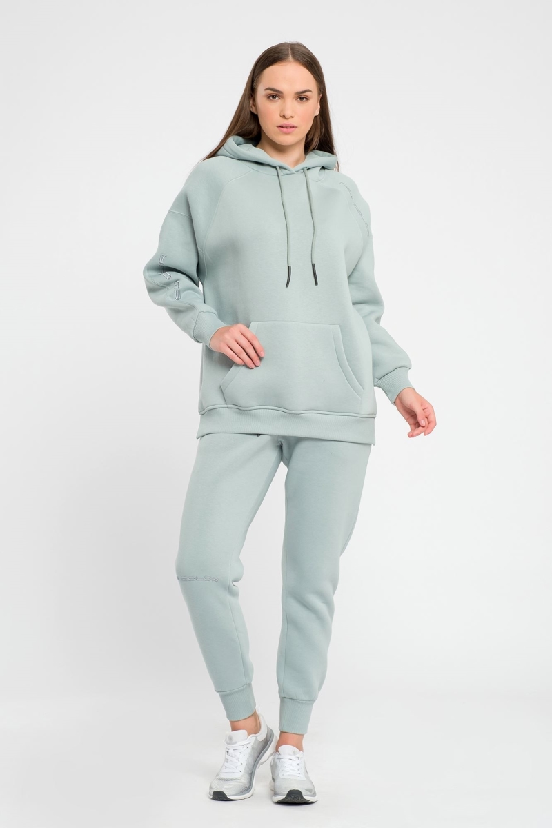 THREE YARN  TRACKSUIT