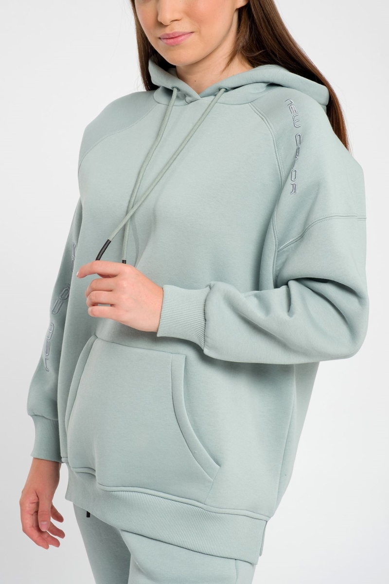 THREE YARN  TRACKSUIT