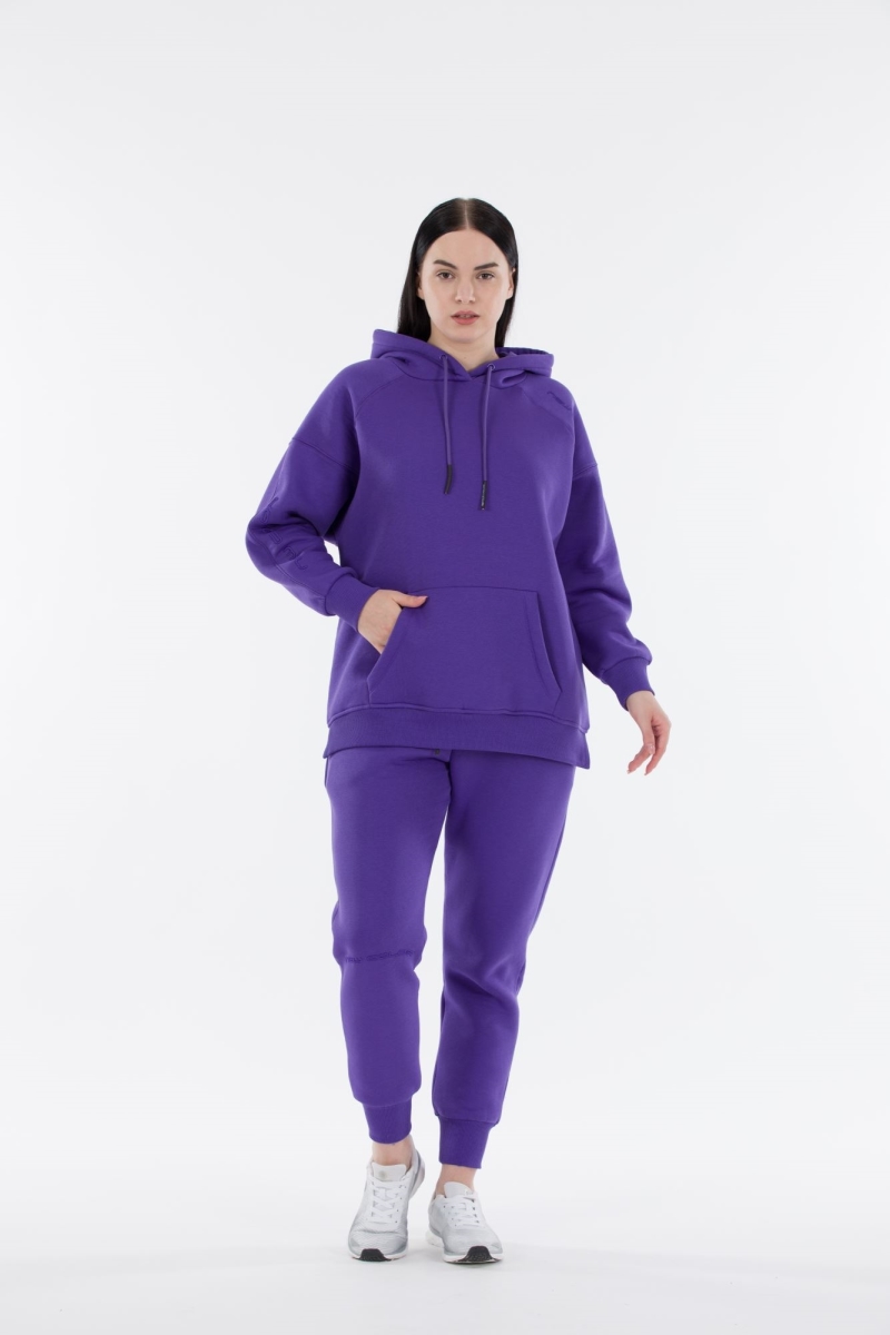 THREE YARN  TRACKSUIT