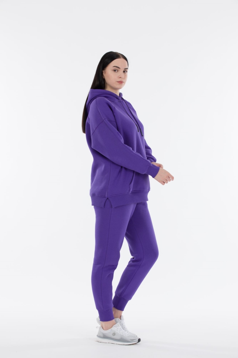 THREE YARN  TRACKSUIT