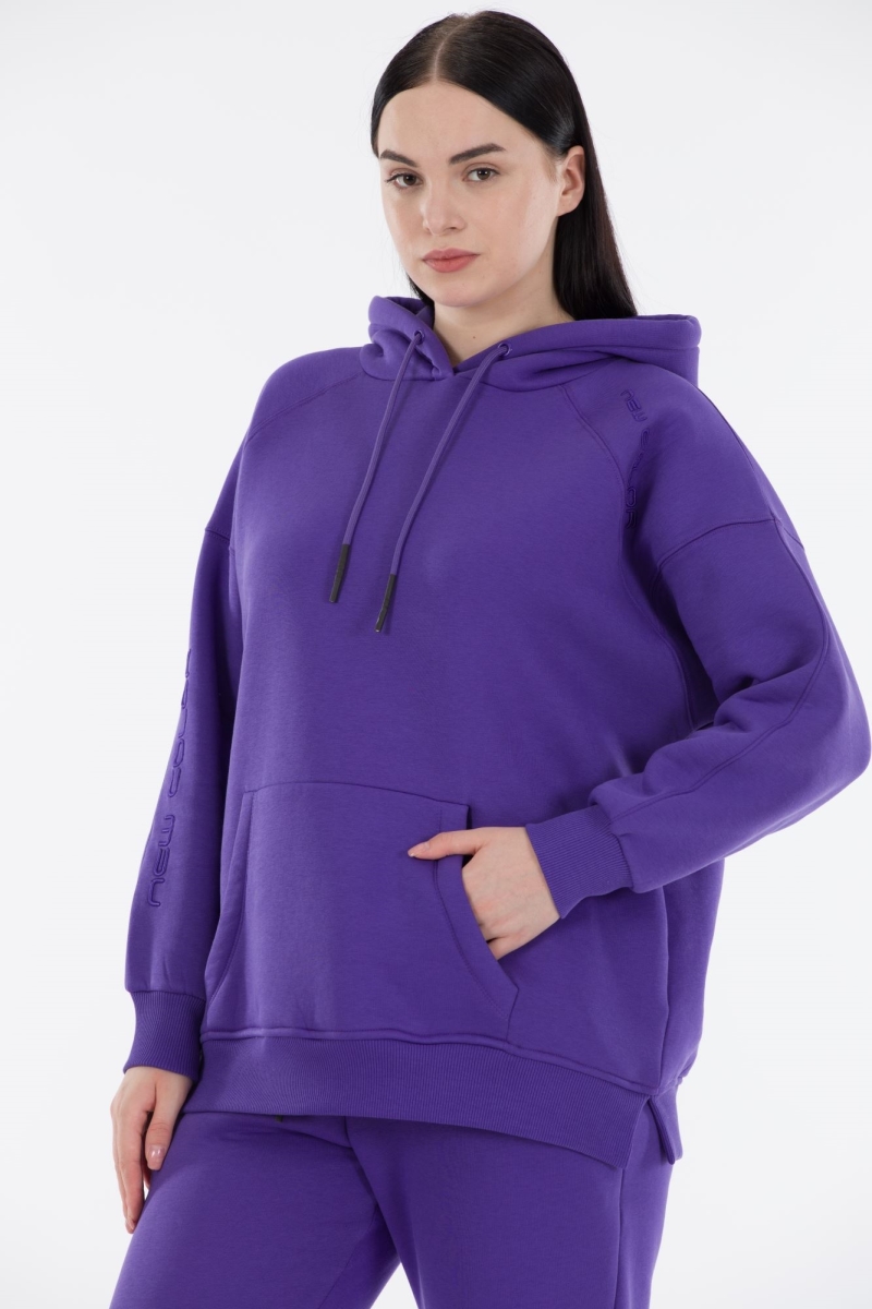 THREE YARN  TRACKSUIT