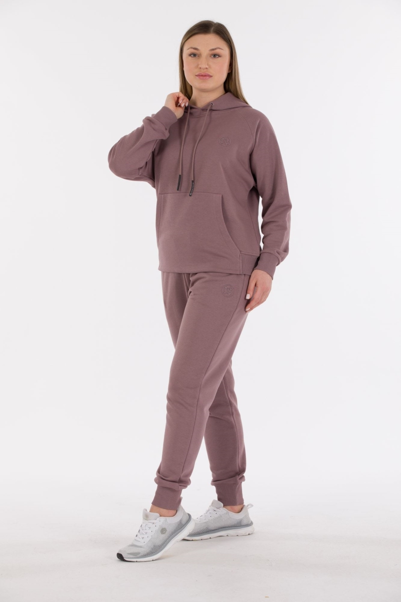 THREE YARN TRACKSUIT