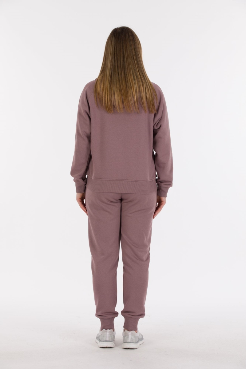 THREE YARN TRACKSUIT
