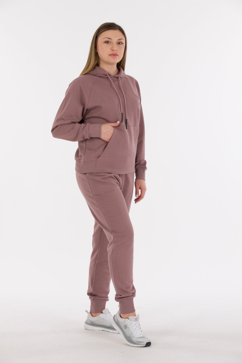 THREE YARN TRACKSUIT