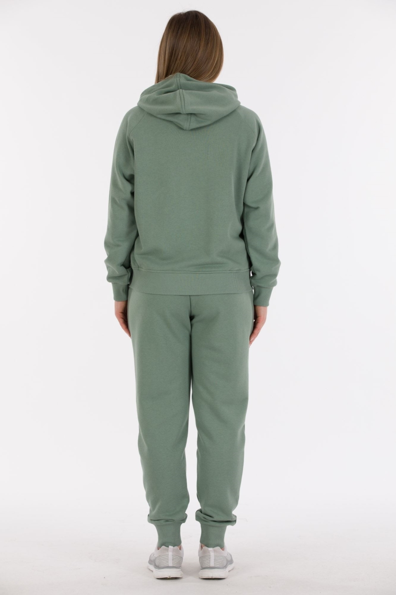 THREE YARN TRACKSUIT