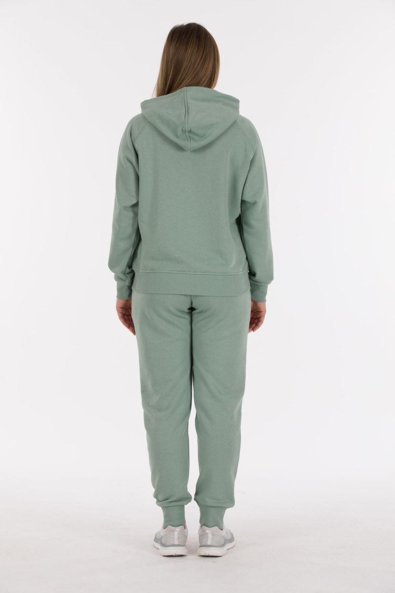 THREE YARN TRACKSUIT