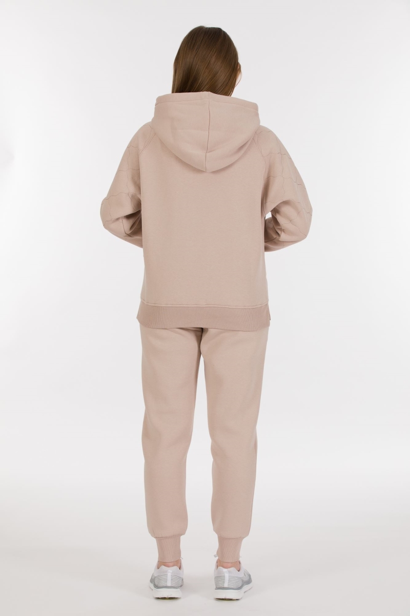 THREE YARN TRACKSUIT