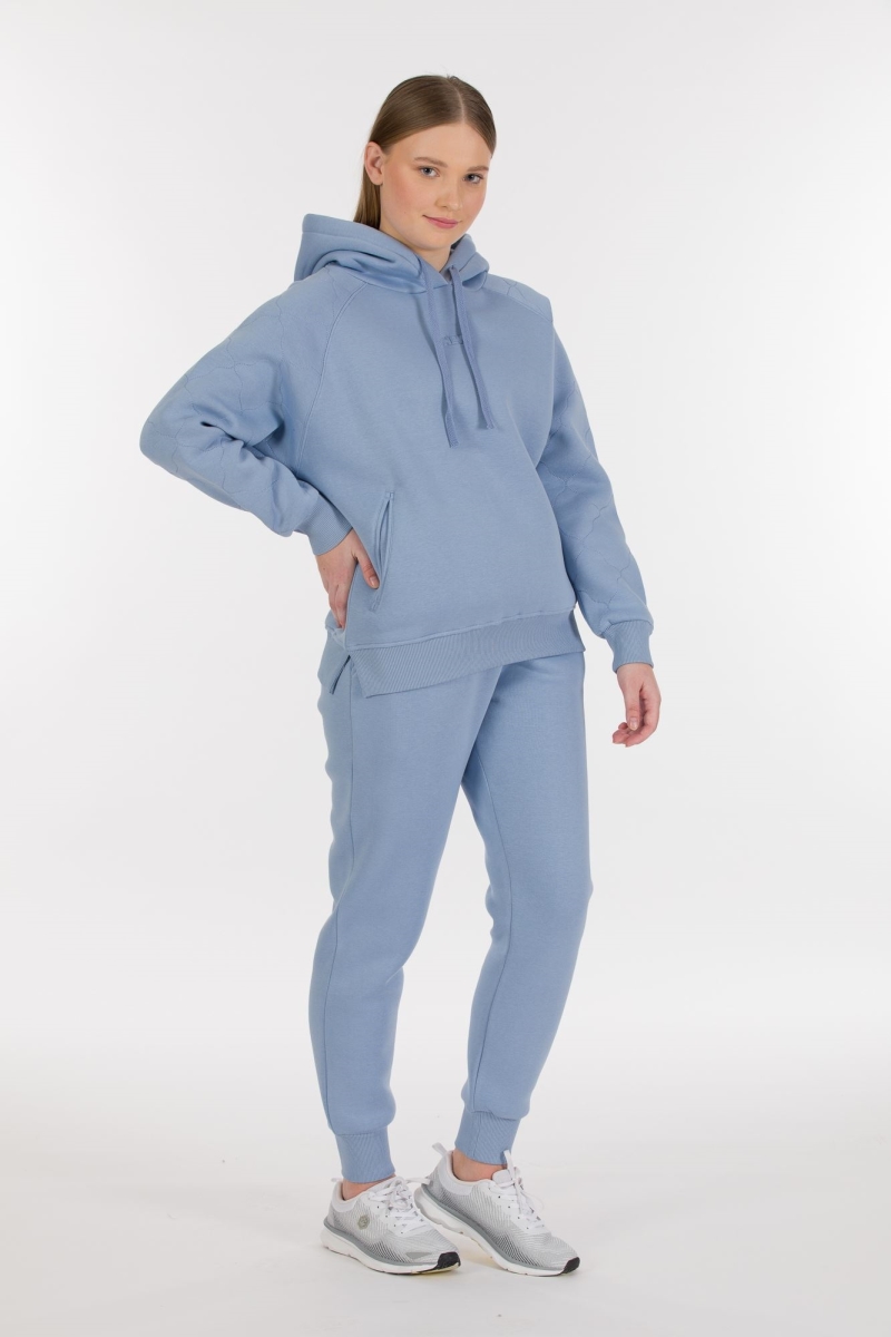 THREE YARN TRACKSUIT