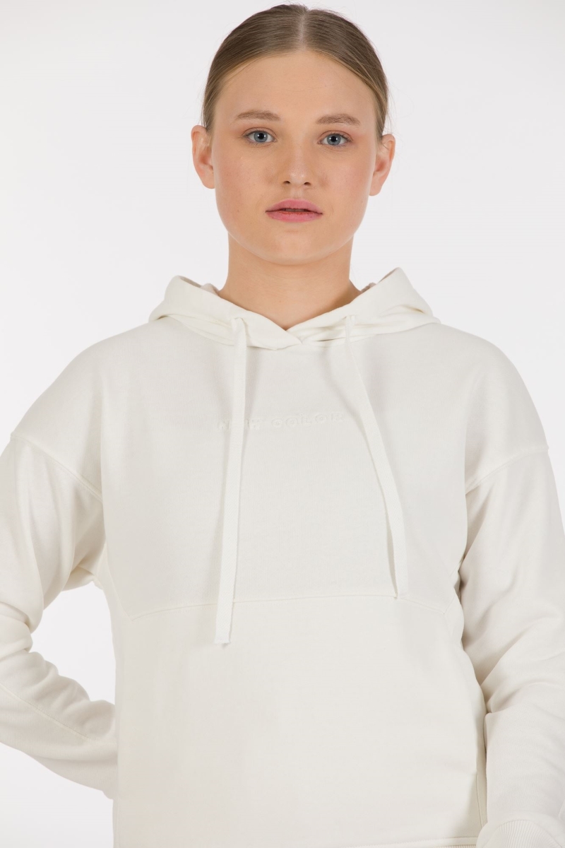 THREE YARN TRACKSUIT