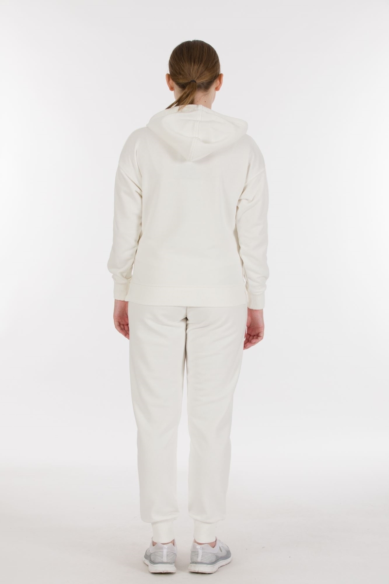 THREE YARN TRACKSUIT