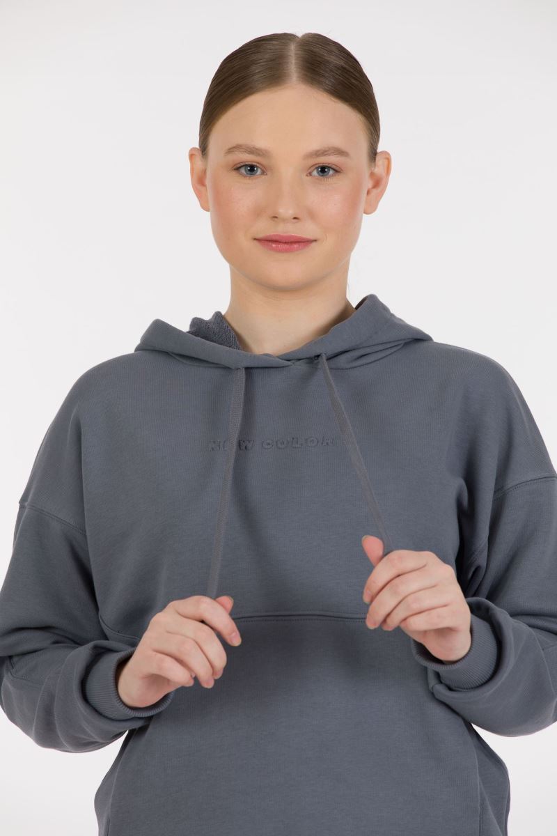 THREE YARN TRACKSUIT
