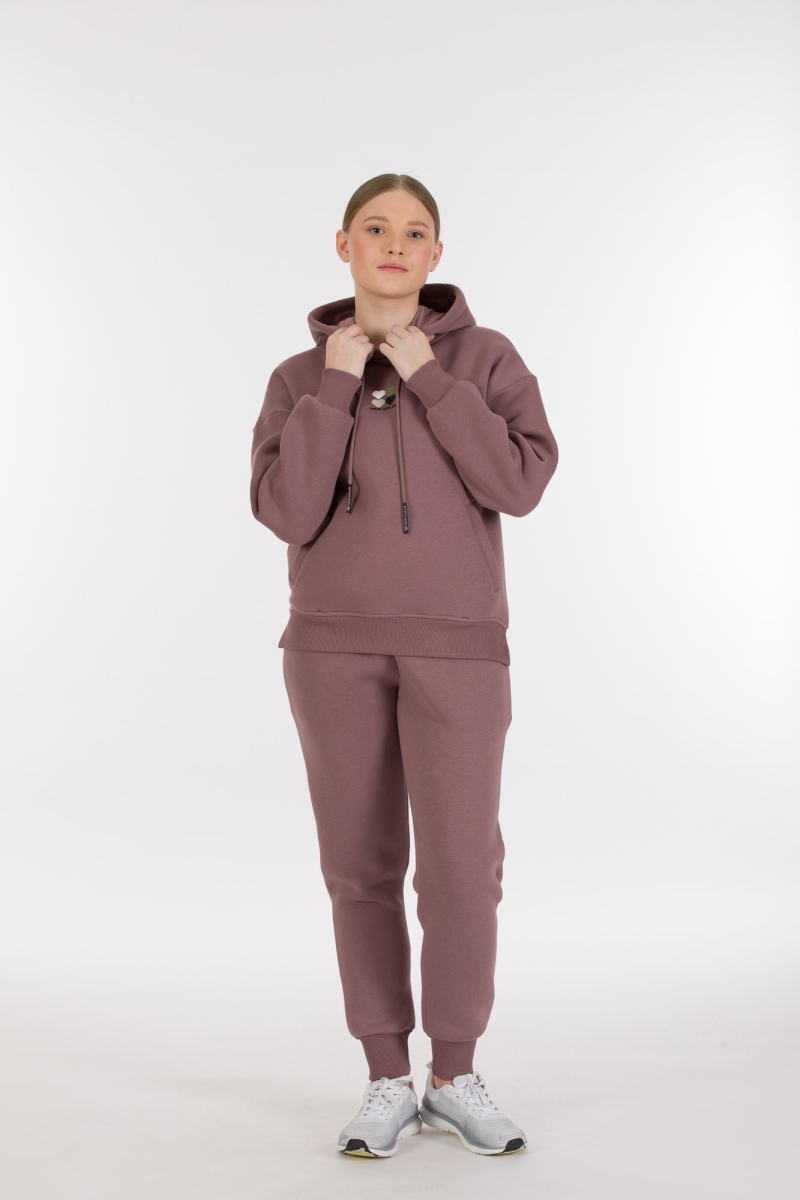 THREE YARN TRACKSUIT