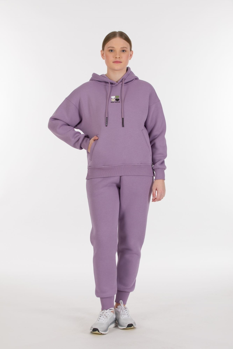 THREE YARN TRACKSUIT