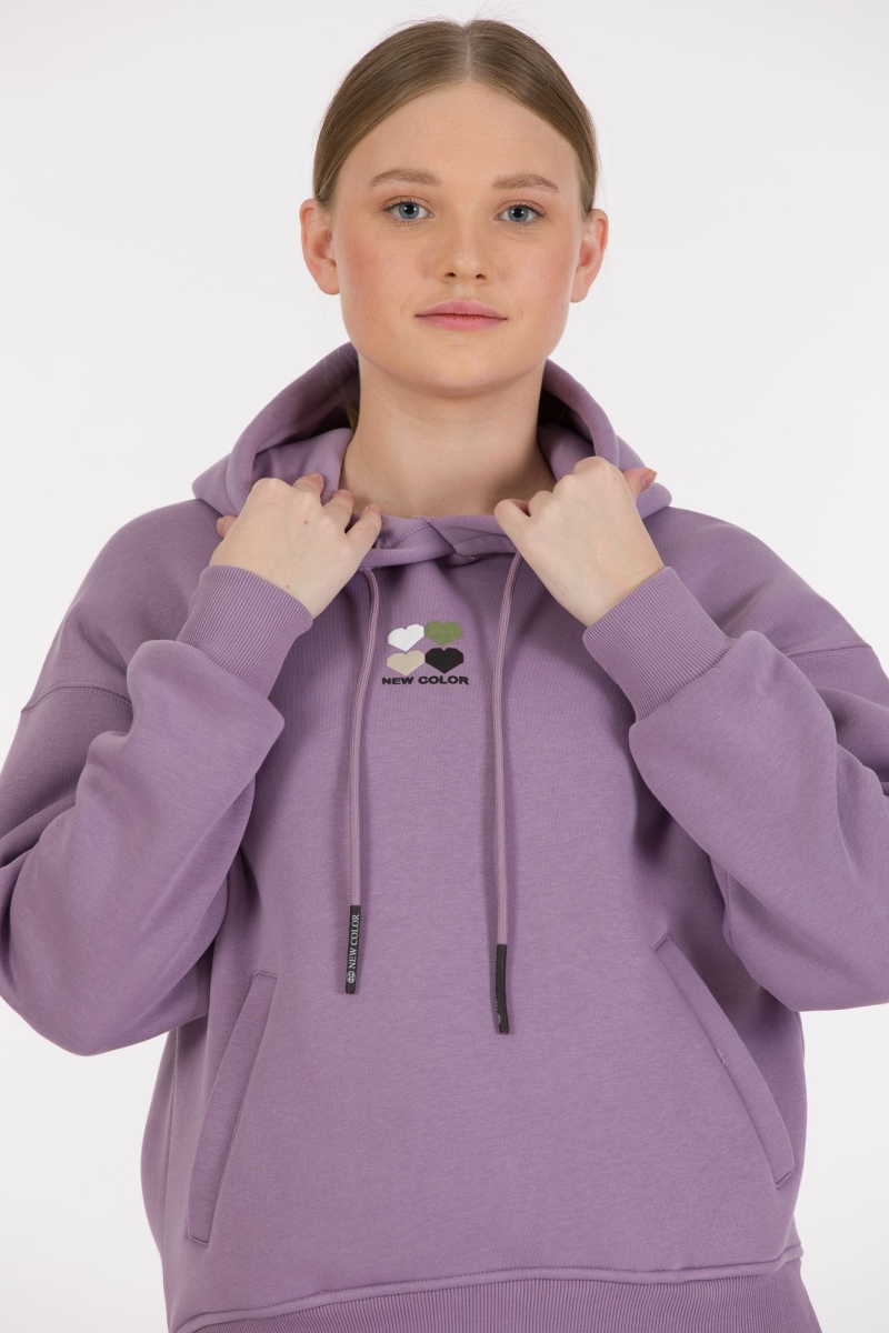 THREE YARN TRACKSUIT
