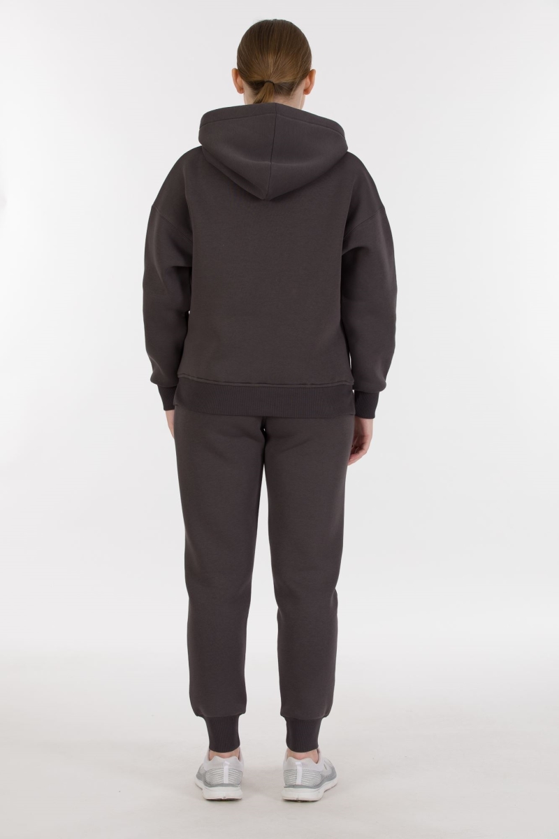 THREE YARN TRACKSUIT