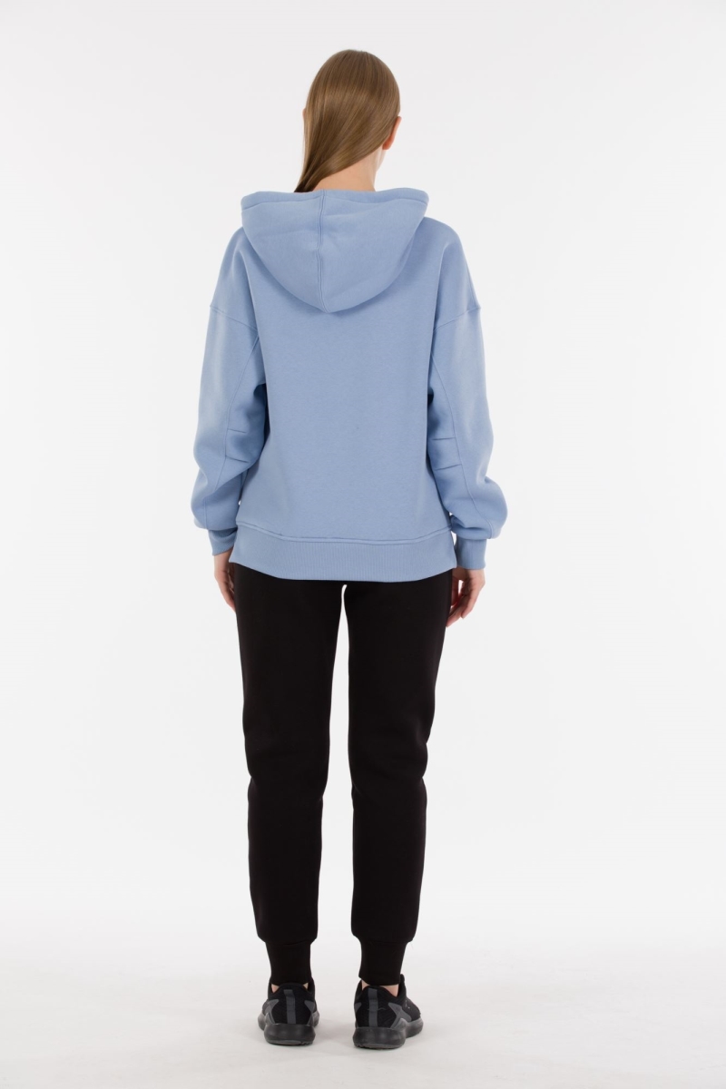 THREE YARN TRACKSUIT