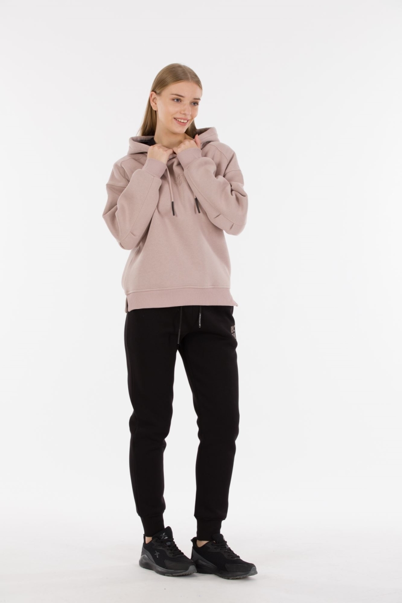 THREE YARN TRACKSUIT