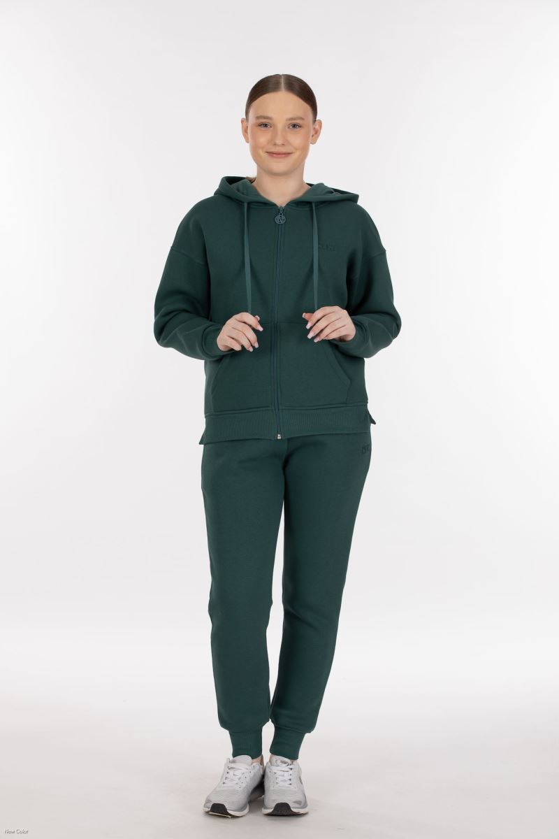 THREE YARN  TRACKSUIT