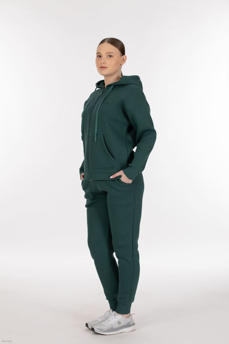 THREE YARN  TRACKSUIT