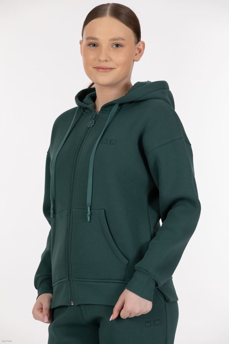 THREE YARN  TRACKSUIT