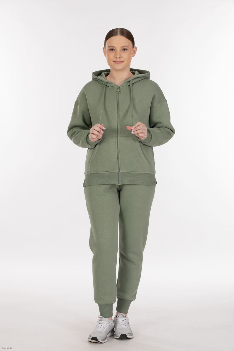 THREE YARN  TRACKSUIT