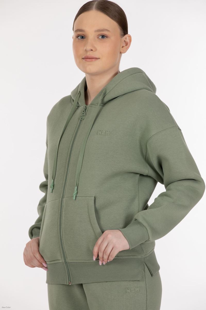 THREE YARN  TRACKSUIT