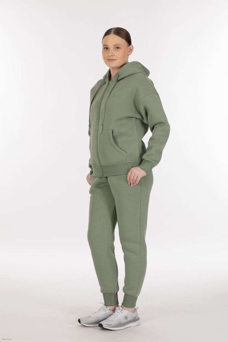 THREE YARN  TRACKSUIT