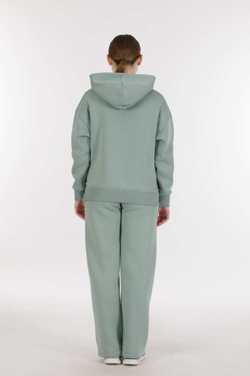 THREE YARN TRACKSUIT