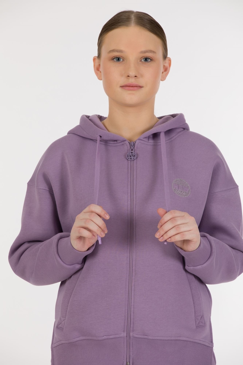 THREE YARN TRACKSUIT