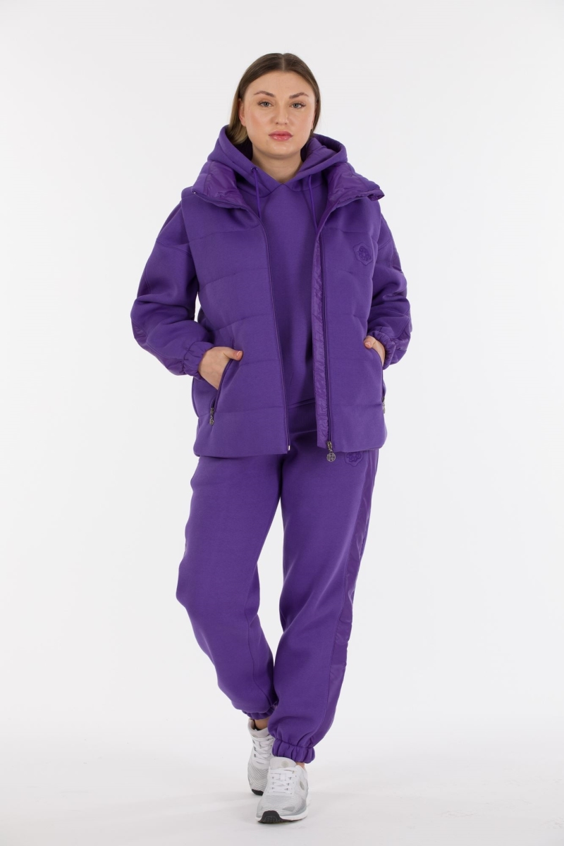 THREE YARN  TRACKSUIT