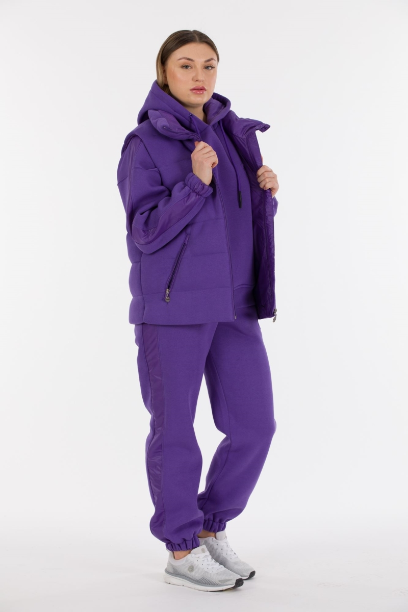 THREE YARN  TRACKSUIT