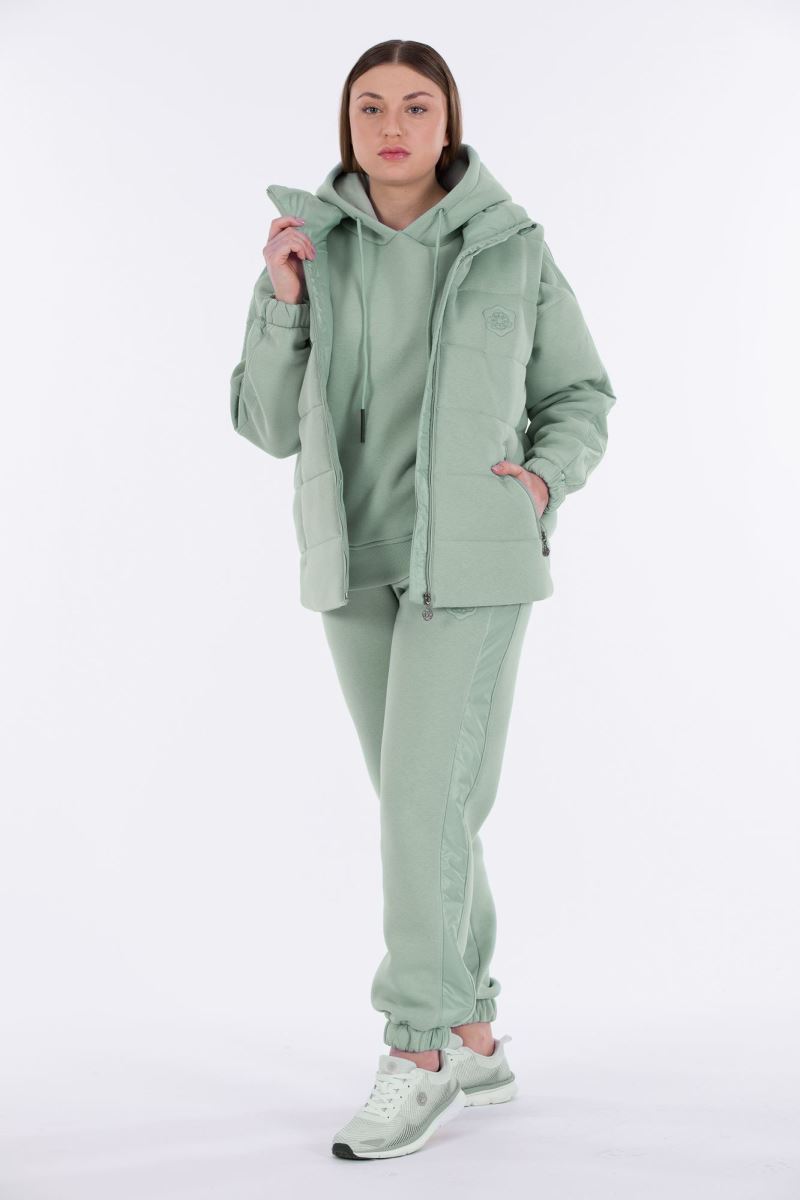 THREE YARN  TRACKSUIT