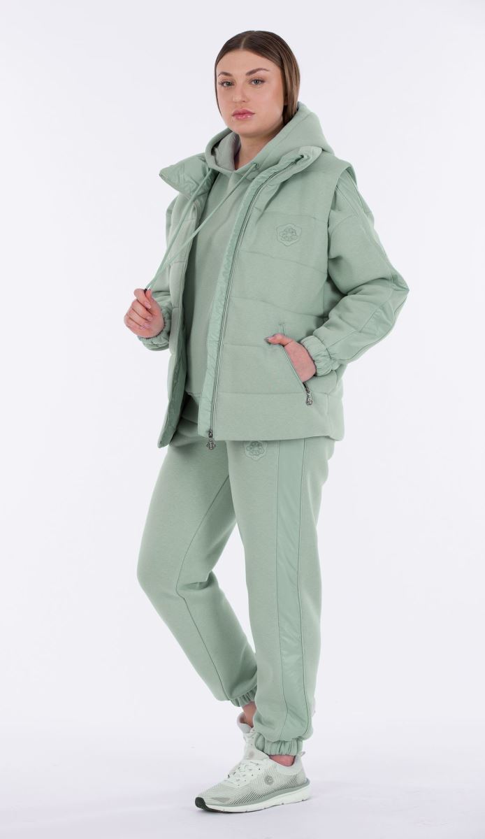 THREE YARN  TRACKSUIT