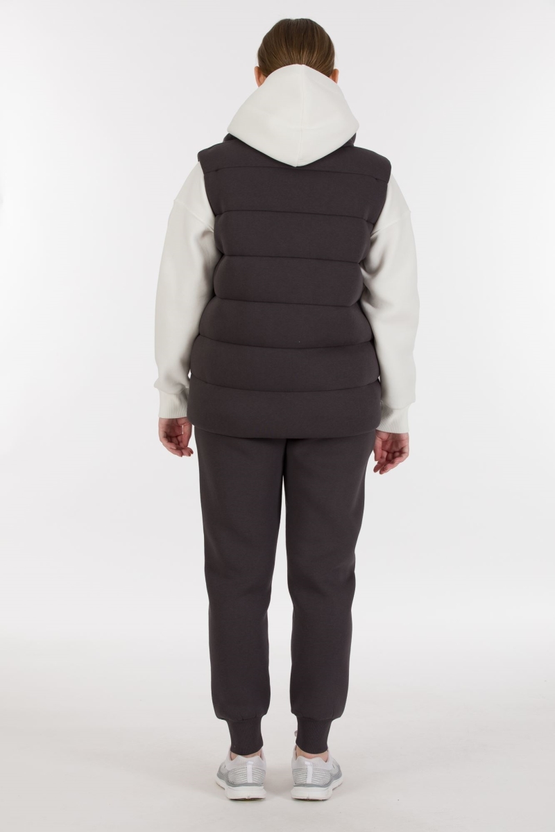 THREE YARN TRACKSUIT