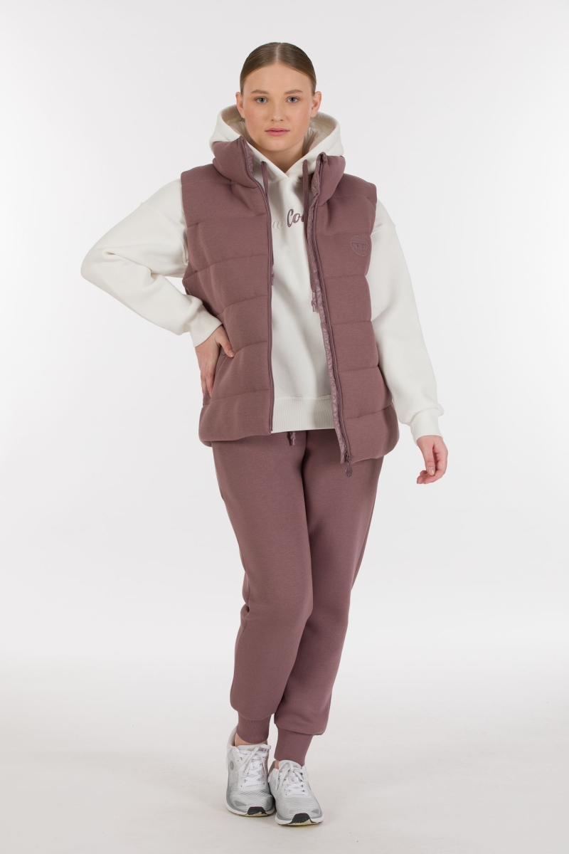 THREE YARN TRACKSUIT