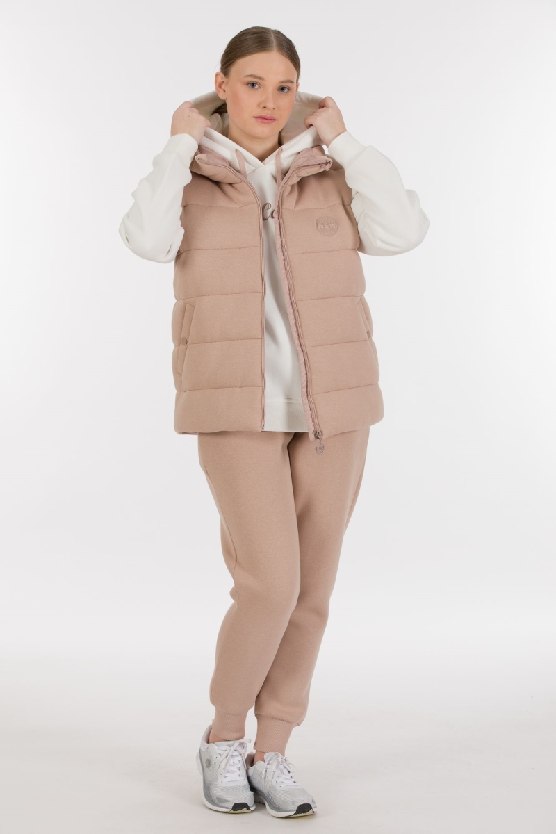 THREE YARN TRACKSUIT