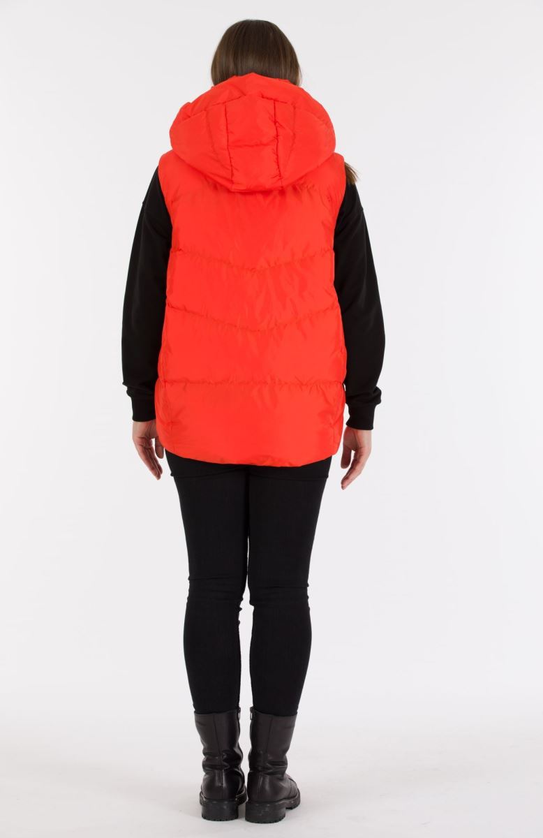 QUILTED VEST